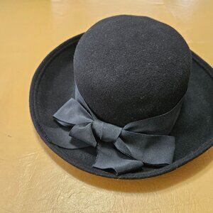 Vintage Womens Boler Hat